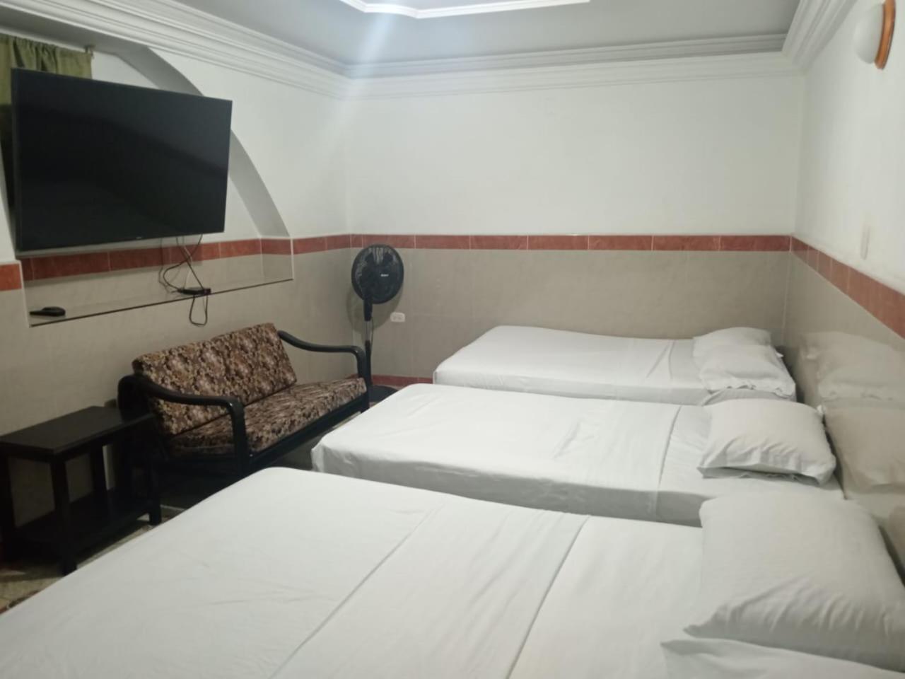 La Hermosa Hotel Буга Экстерьер фото